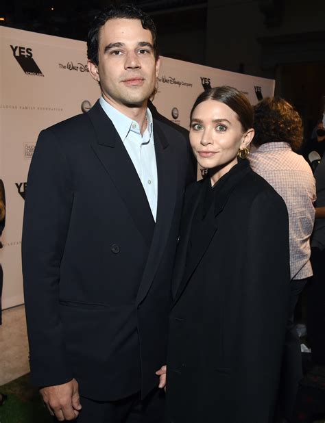 is ashley olsen married.